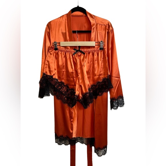 Other - Amazon brand Robe and shorts Set Size L